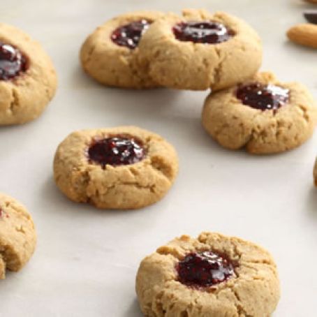 RASPBERRY & CHOC THUMBPRINT COOKIES